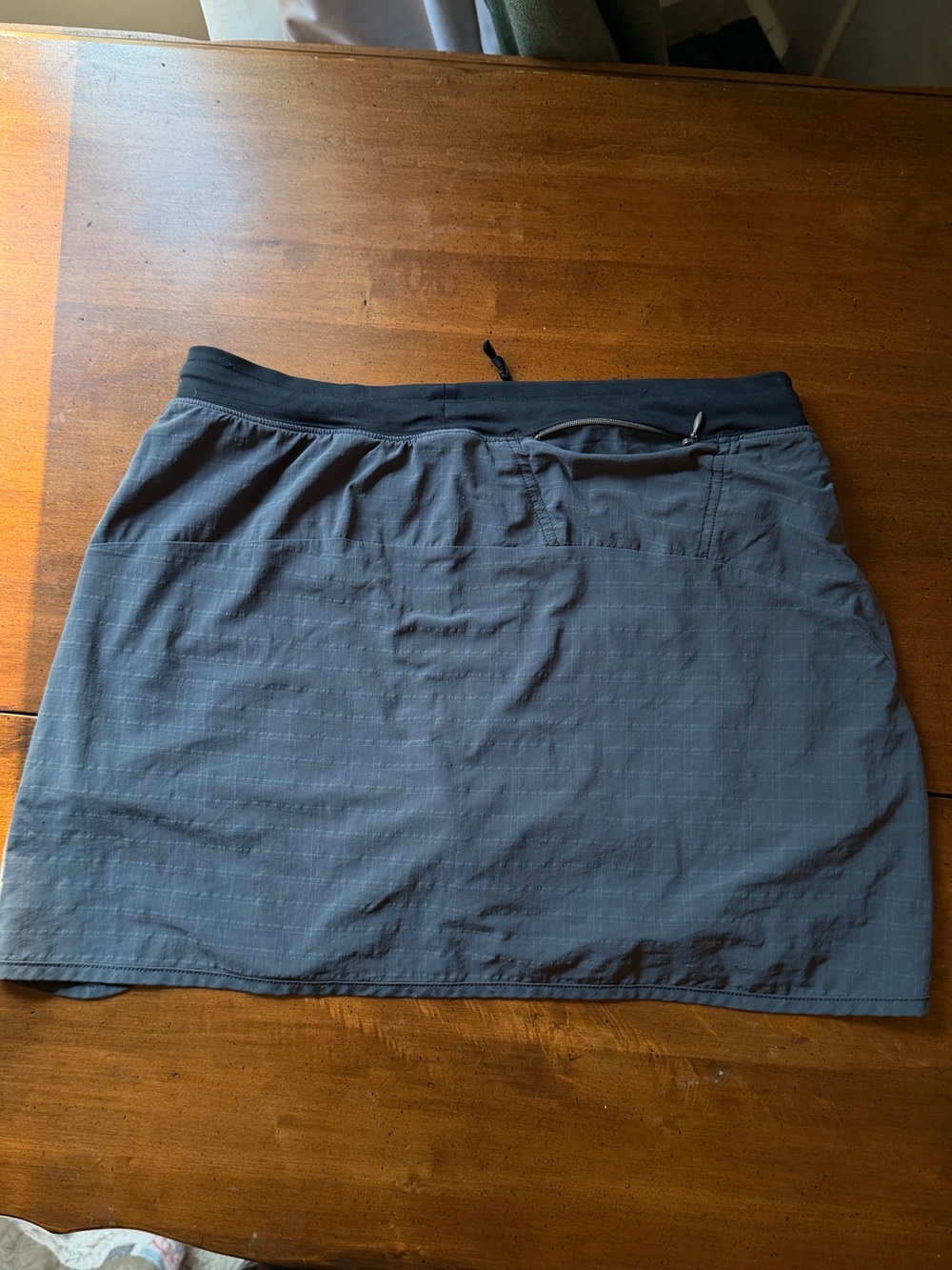 Mountain Hardwear Dark Grey Grid Athletic Hiking Skort Size M 30 in Waist